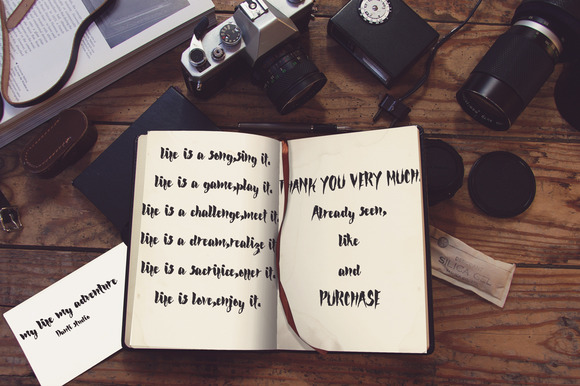 WooD Row Script Font