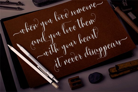 Xandrella Script Font