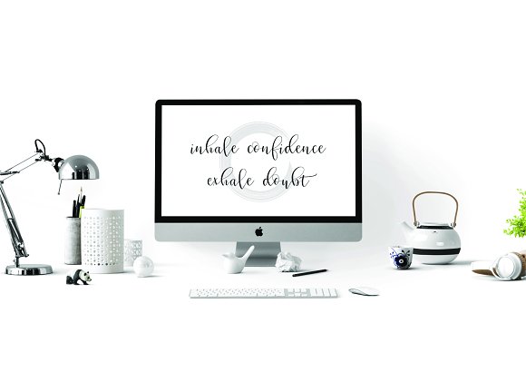 Apple Tree Calligraphy Typeface