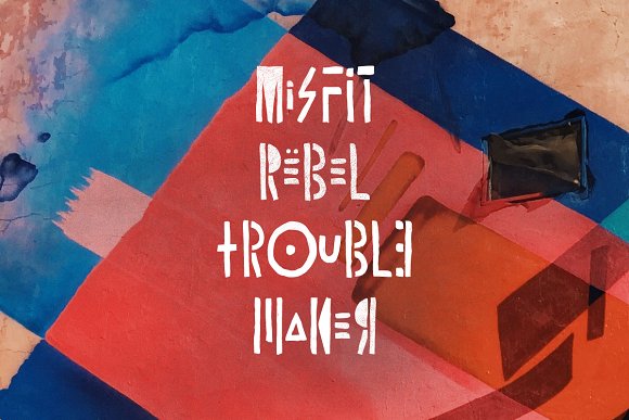 Recolter Display Font