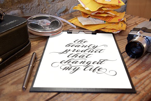 Waterbug Script Font