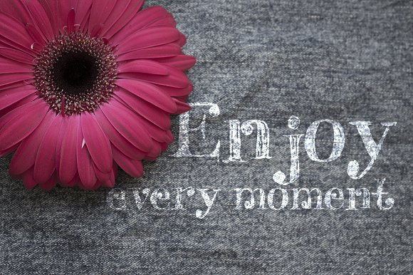 Fulmoon serif font