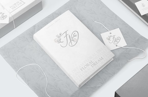 'Le Jardin' Floral Font