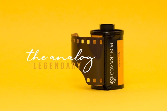 The Quiz Script Font