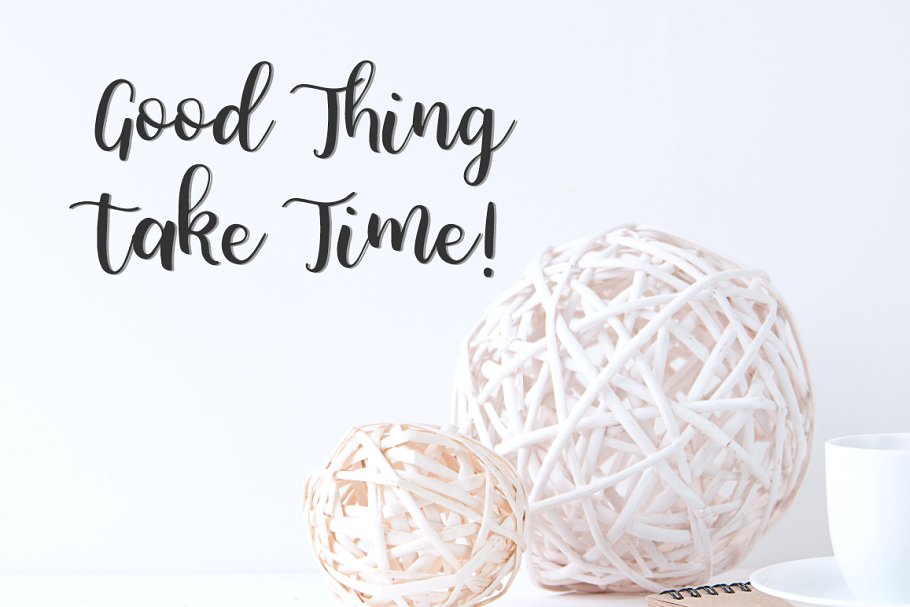 Minnie | Script Font Minnie | Script Font