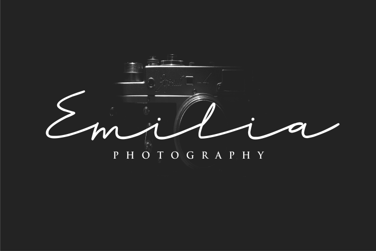 Rahayu - A stylish signature font Script Font