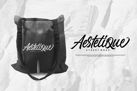 The Lunatique Font