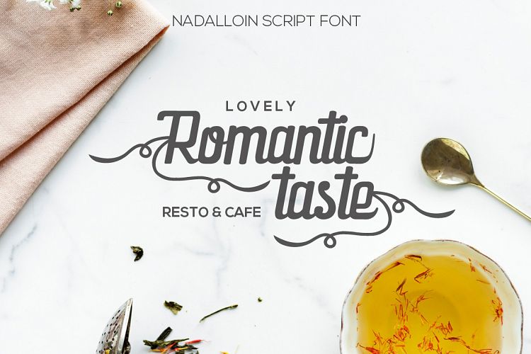 Nadalloin font Script Font