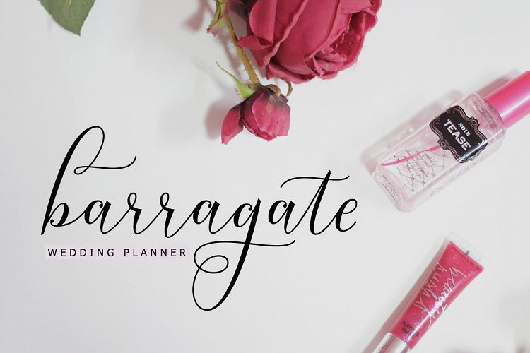 Handriona Script Font