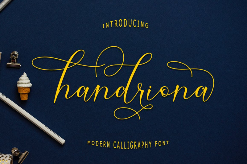 Handriona Script Font