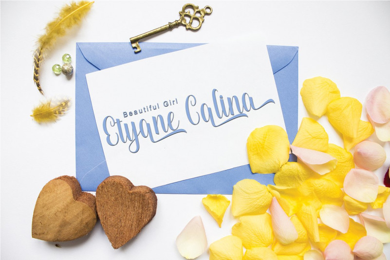 Attycha Font