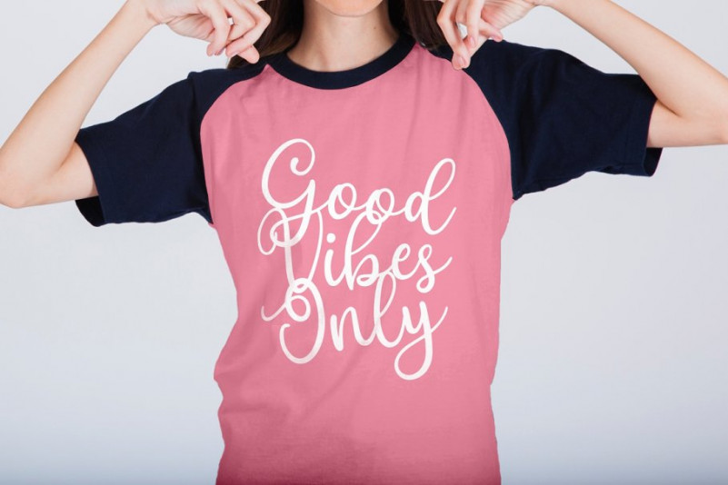 Curlys Font