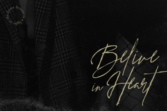 Manthantan Signature Font