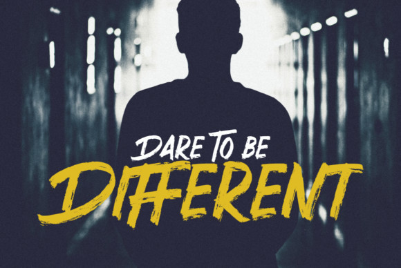 Diversal Brush Font