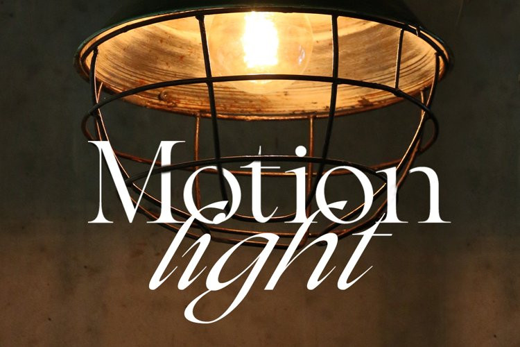 Bungalow | Calligraphy font Bungalow | Calligraphy font