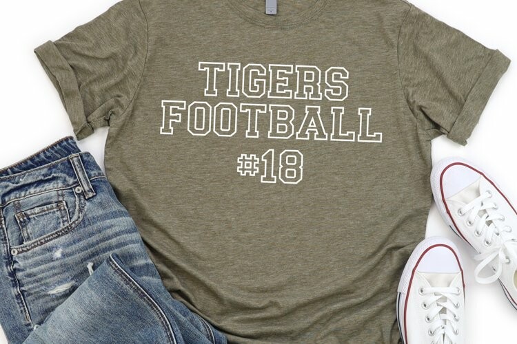 Sporty Tee Hollow Font
